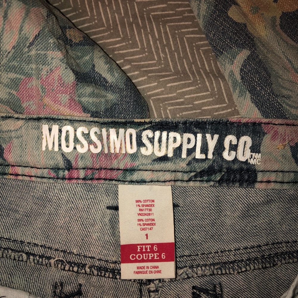 Jeans - Picture 3 of 4